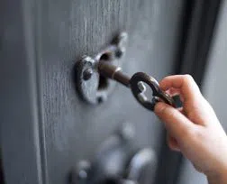 City Locksmith Store Jacksonville, FL 904-531-3230 - 14-Unlock-Door